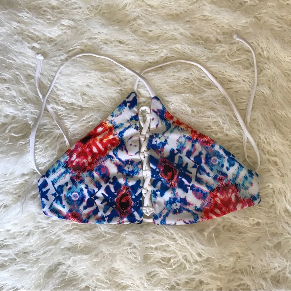 🚨NWT L*Space Nikki Lace Up Reversible Halter Top